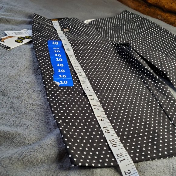 S.C. & Co. Polka Dot Tummy Control Pull-On Capris Size 10 - Picture 6 of 8